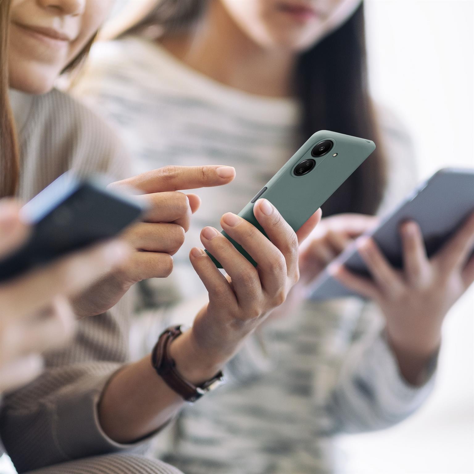 ONEFLOW Soft Case Poco C65 mit Kameraschutz – Weiteres Produktbild 6