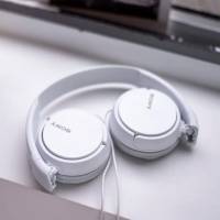Sony MDR-ZX110 – Kabelgebundene Ohrumschließende Kopfhörer, Over Ear Kopfhörer mit Kabel und Lautstärkeregler