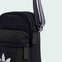 Adidas Originals AC Festival Umhängetasche – Recycelte Materialien, Umhängetasche mit zwei Reißverschlusstaschen