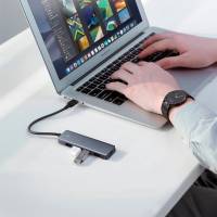 Ugreen USB-Hub – 4x USB-A 3.2 Ports, für Tablets und andere Geräte, Micro-USB Stromanschluss, USB-C Stecker